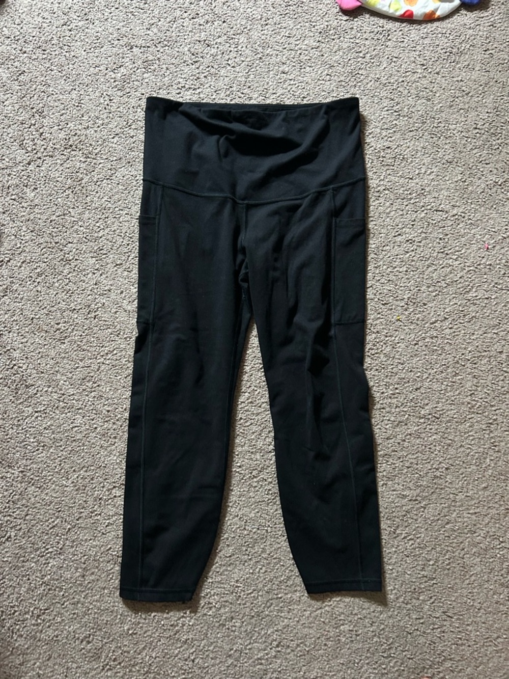 GAP fit maternity Black 7/8 High-Waist Leggings with Side Pockets